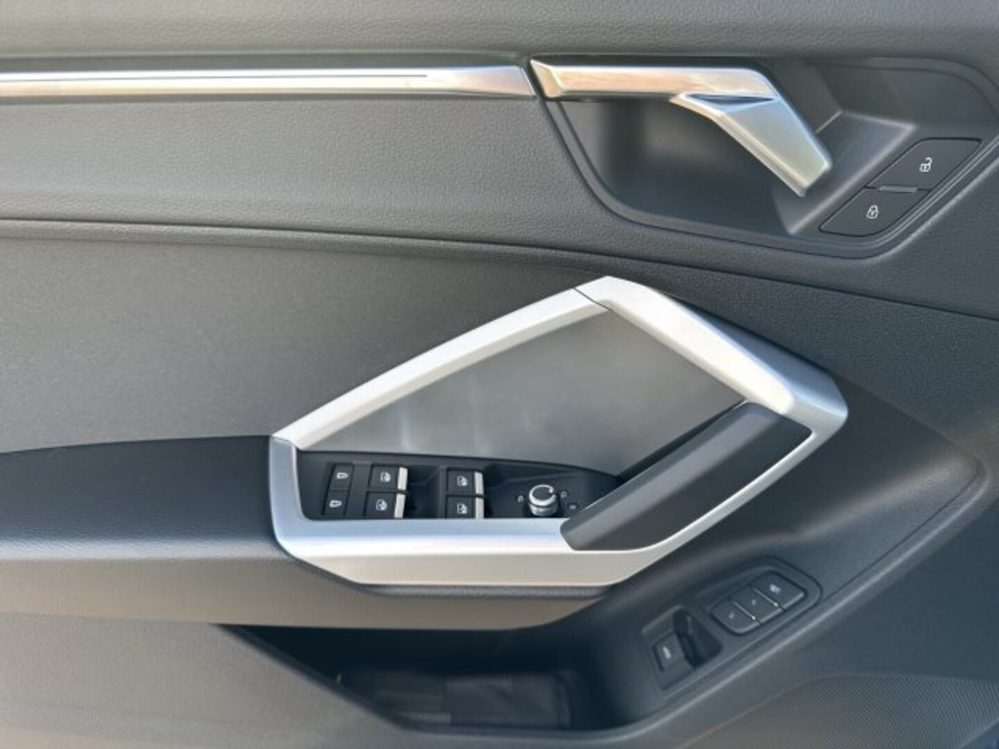 Bild über Audi Q3 TFSI 110 kW S tronic - für weitere Informationen kontaktieren Sie den Audi Partner