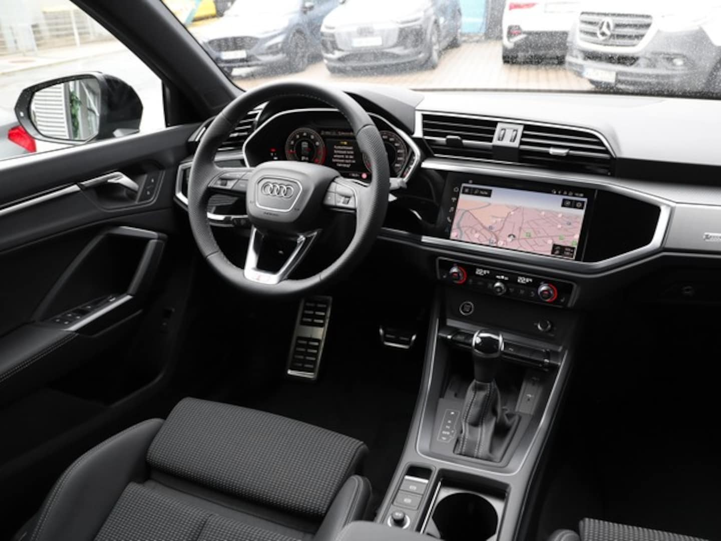 Bild über Audi Q3 TFSI 110 kW S tronic - für weitere Informationen kontaktieren Sie den Audi Partner
