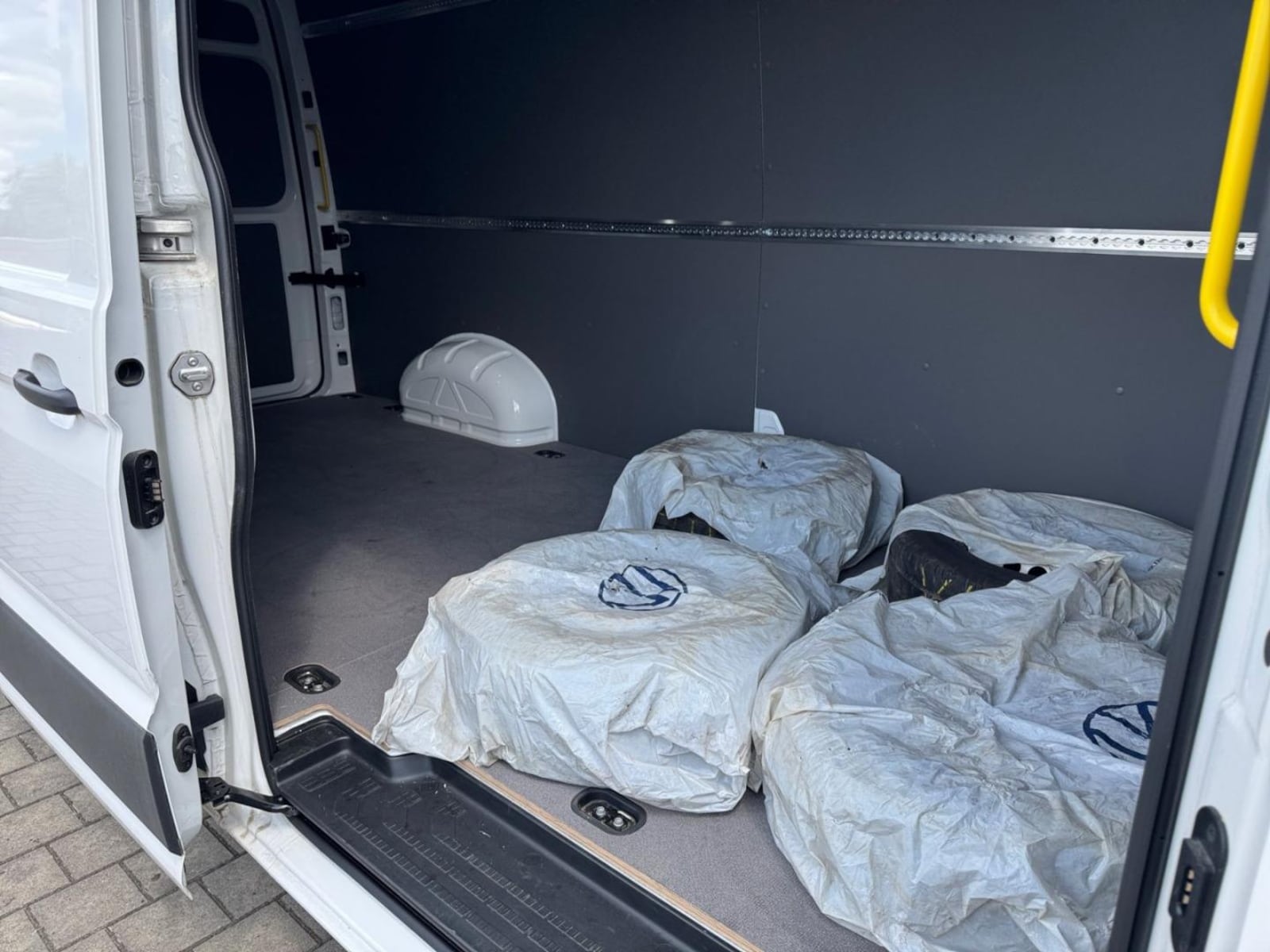 Volkswagen Crafter Kasten langer Radstand – Bild 10