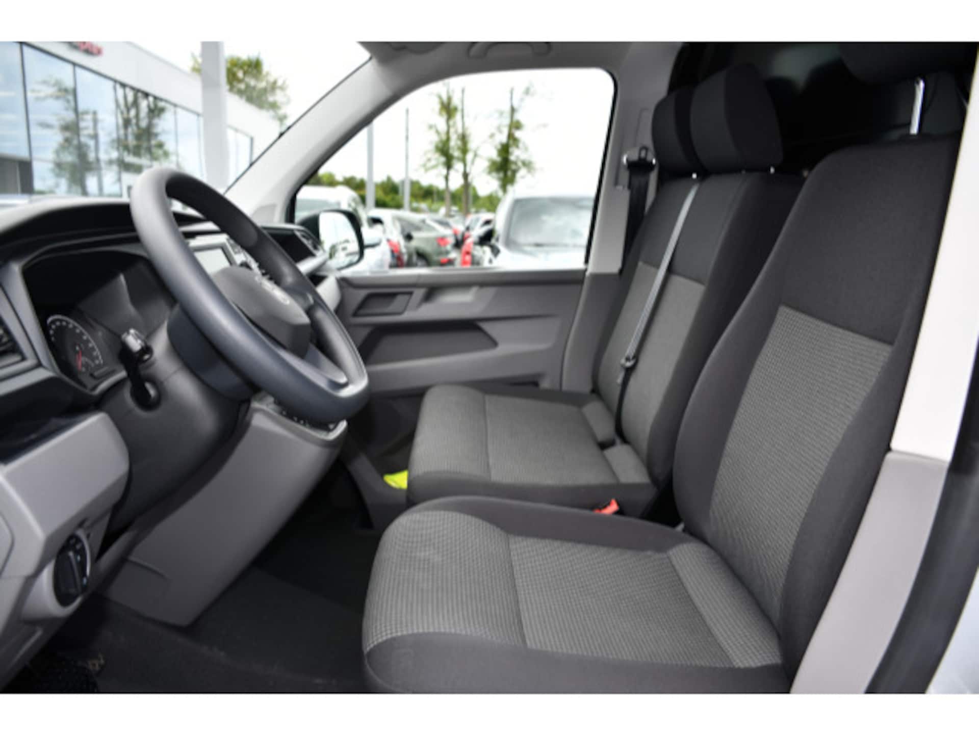 Volkswagen T6.1 Transporter Kasten langer Radstand