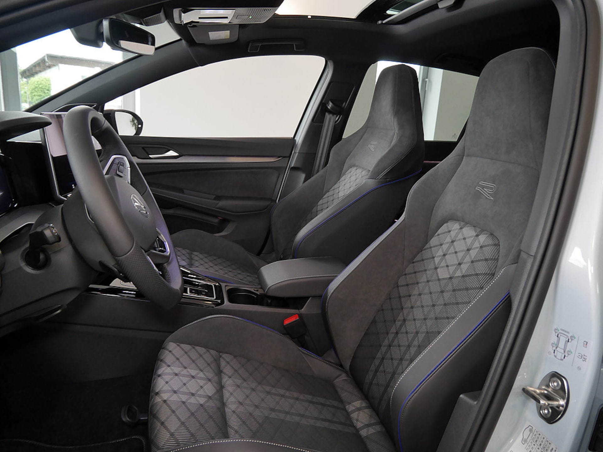 Volkswagen Golf R-Line