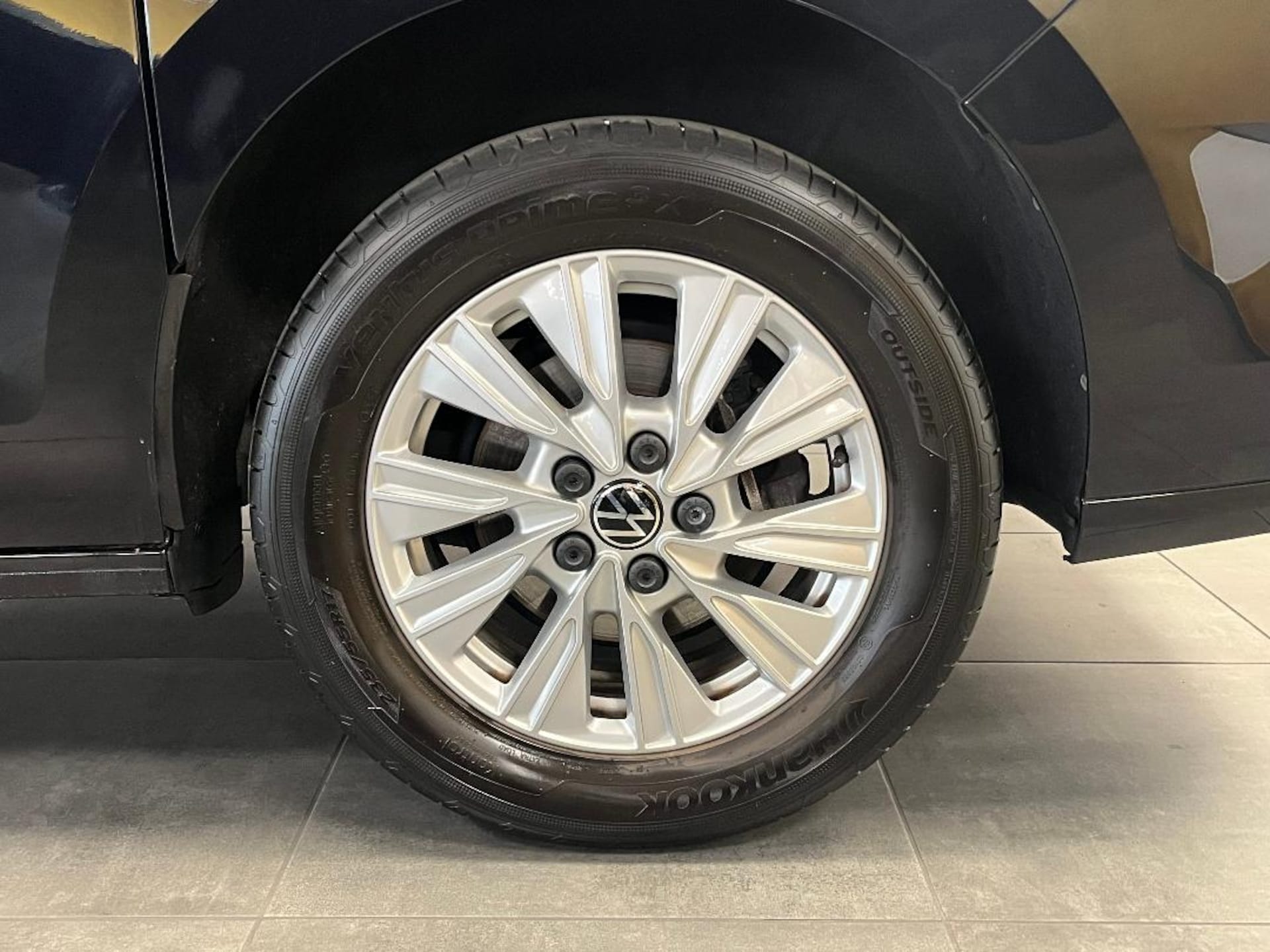 Volkswagen Multivan Basis-Modell