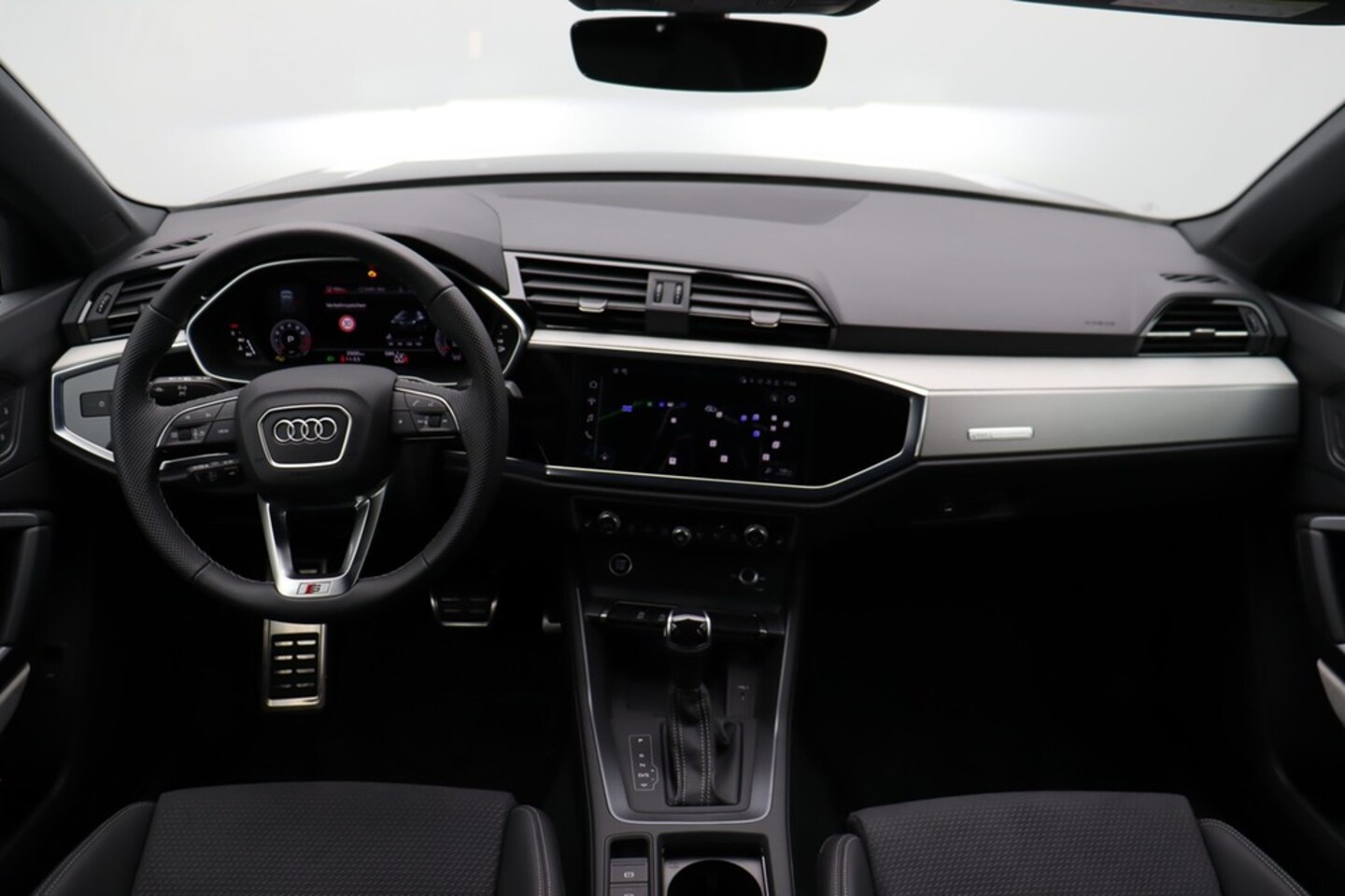 Bild über Audi Q3 advanced 35 TFSI S tronic - für weitere Informationen kontaktieren Sie den Audi Partner
