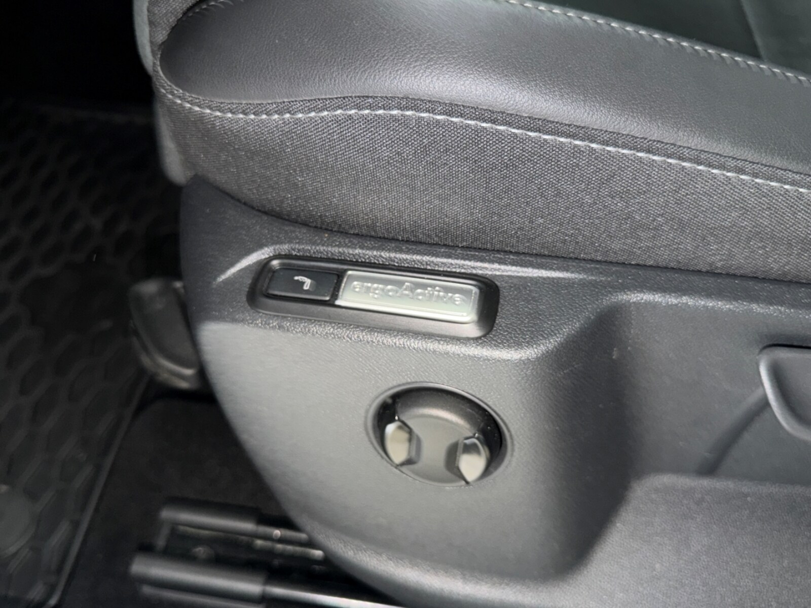 Volkswagen T-Roc – Bild 2
