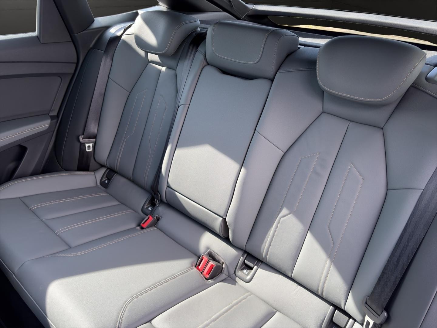 Bild über Audi Q4 Sportback e-tron 50 e-tron quattro - für weitere Informationen kontaktieren Sie den Audi Partner