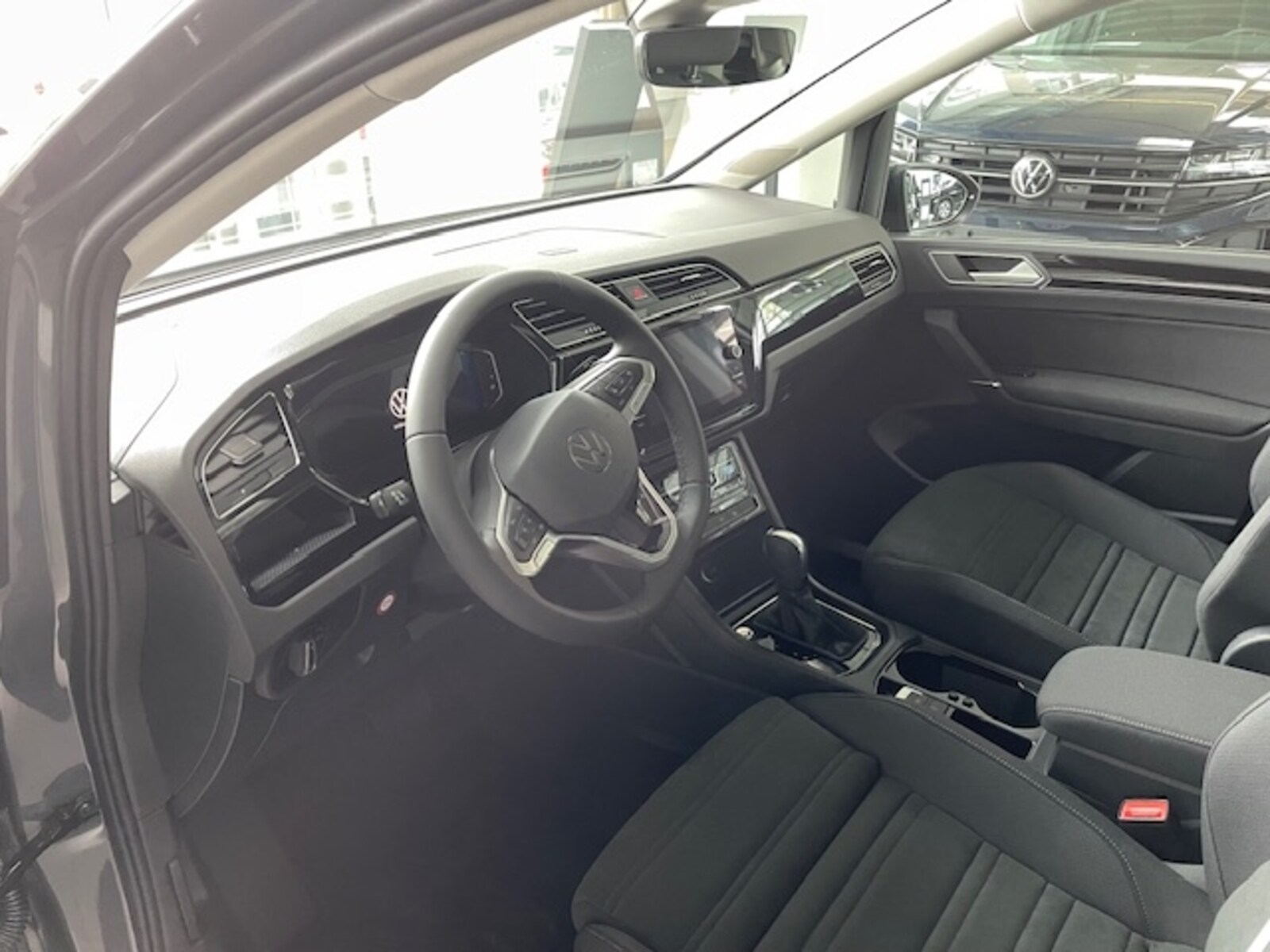 Volkswagen Touran – Bild 9