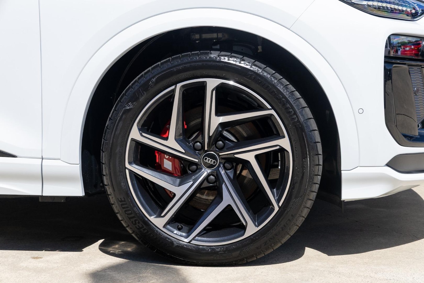 Image about Audi SQ6 SUV e-tron e-tron quattro