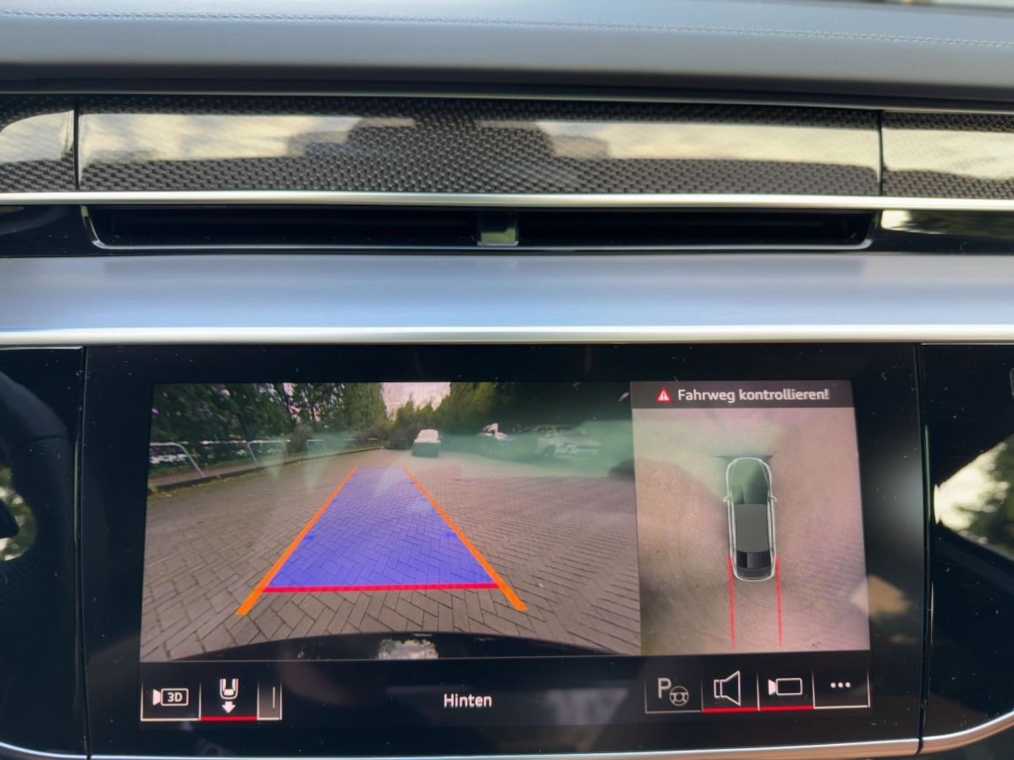 Bild über Audi S8 TFSI quattro tiptronic - für weitere Informationen kontaktieren Sie den Audi Partner