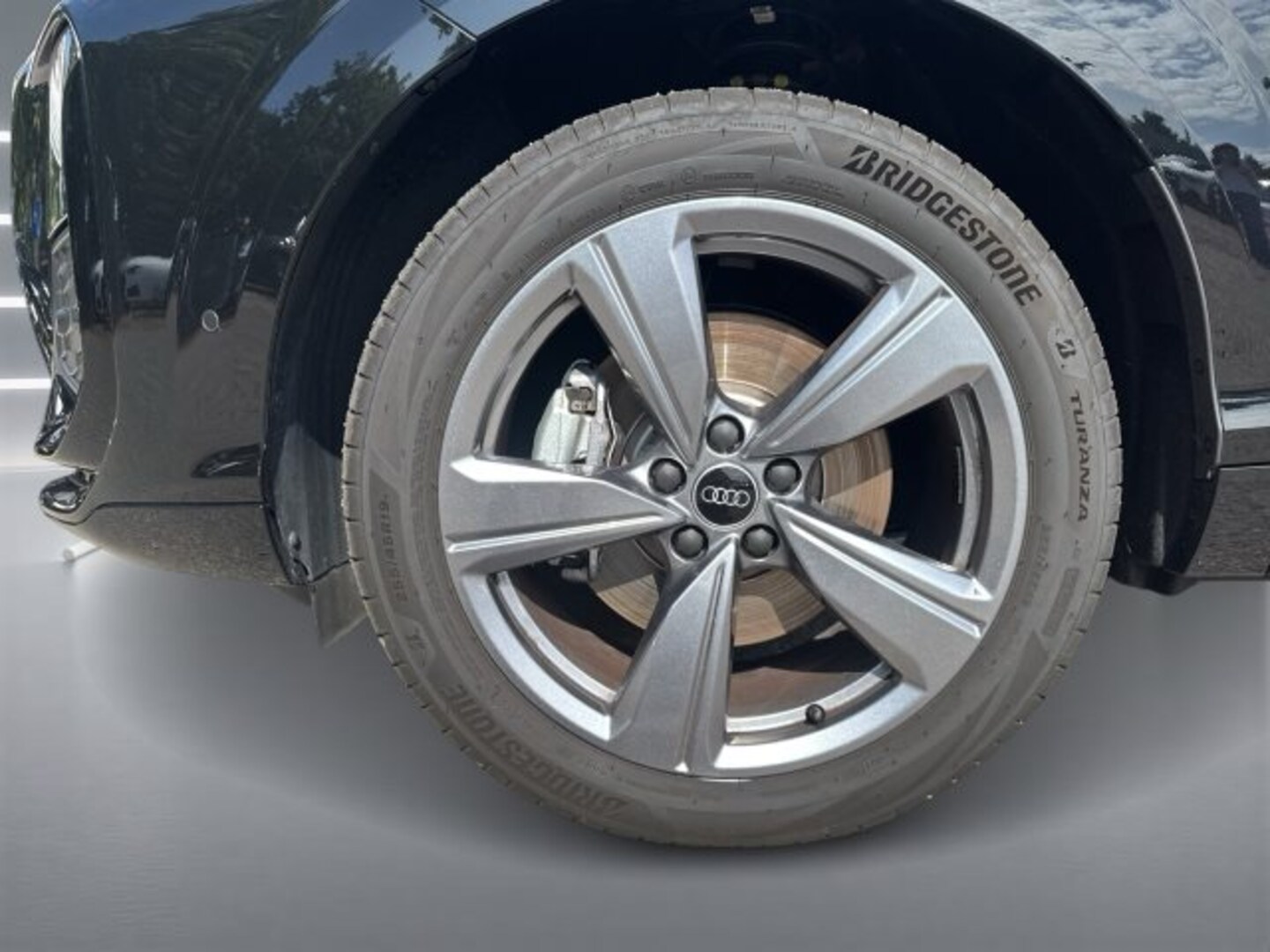 Bild über Audi Q3 SUV TDI 110 kW S tronic - für weitere Informationen kontaktieren Sie den Audi Partner