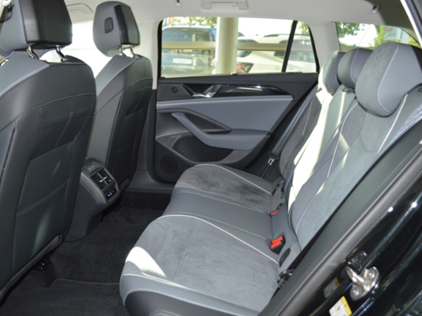 Volkswagen Passat – Bild 16