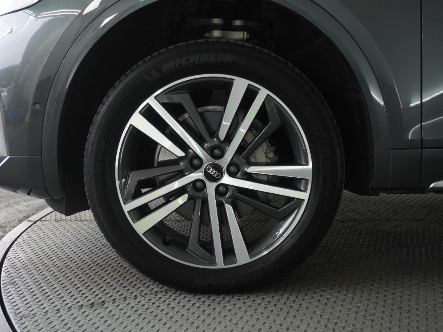 Audi Q5 Sportback 40 TDI quattro S line 150(204) kW(PS) S tronic for more details contact your dealer