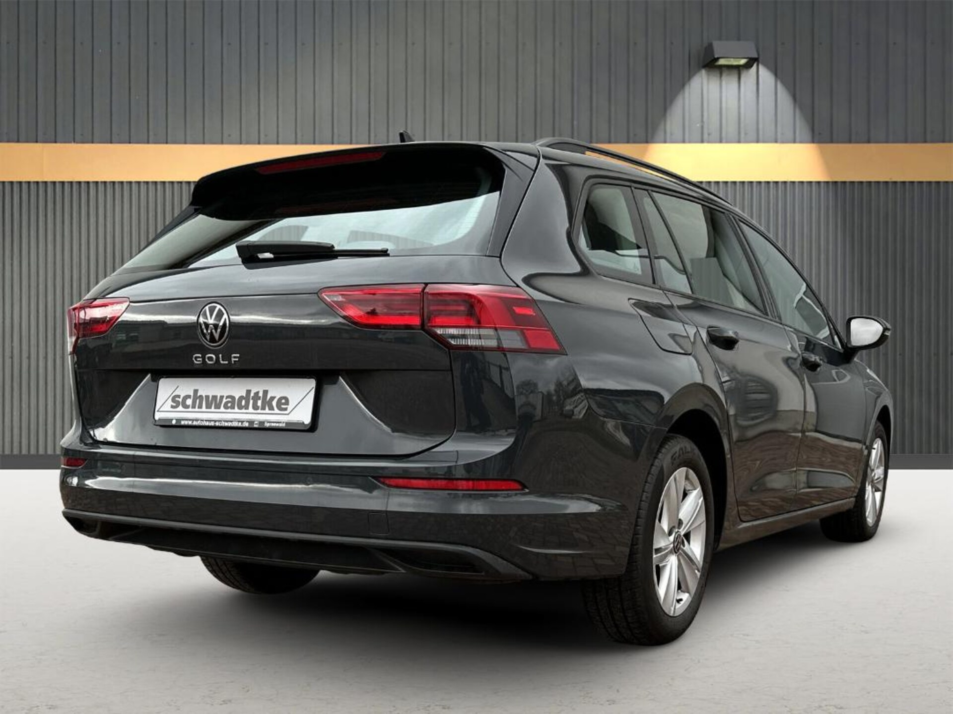 Volkswagen Golf Variant Life