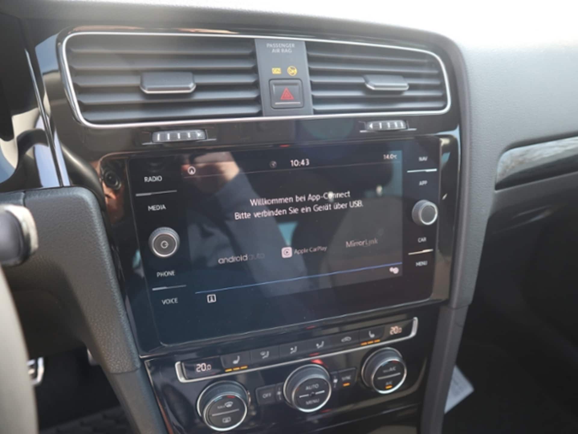 Volkswagen Golf SOUND
