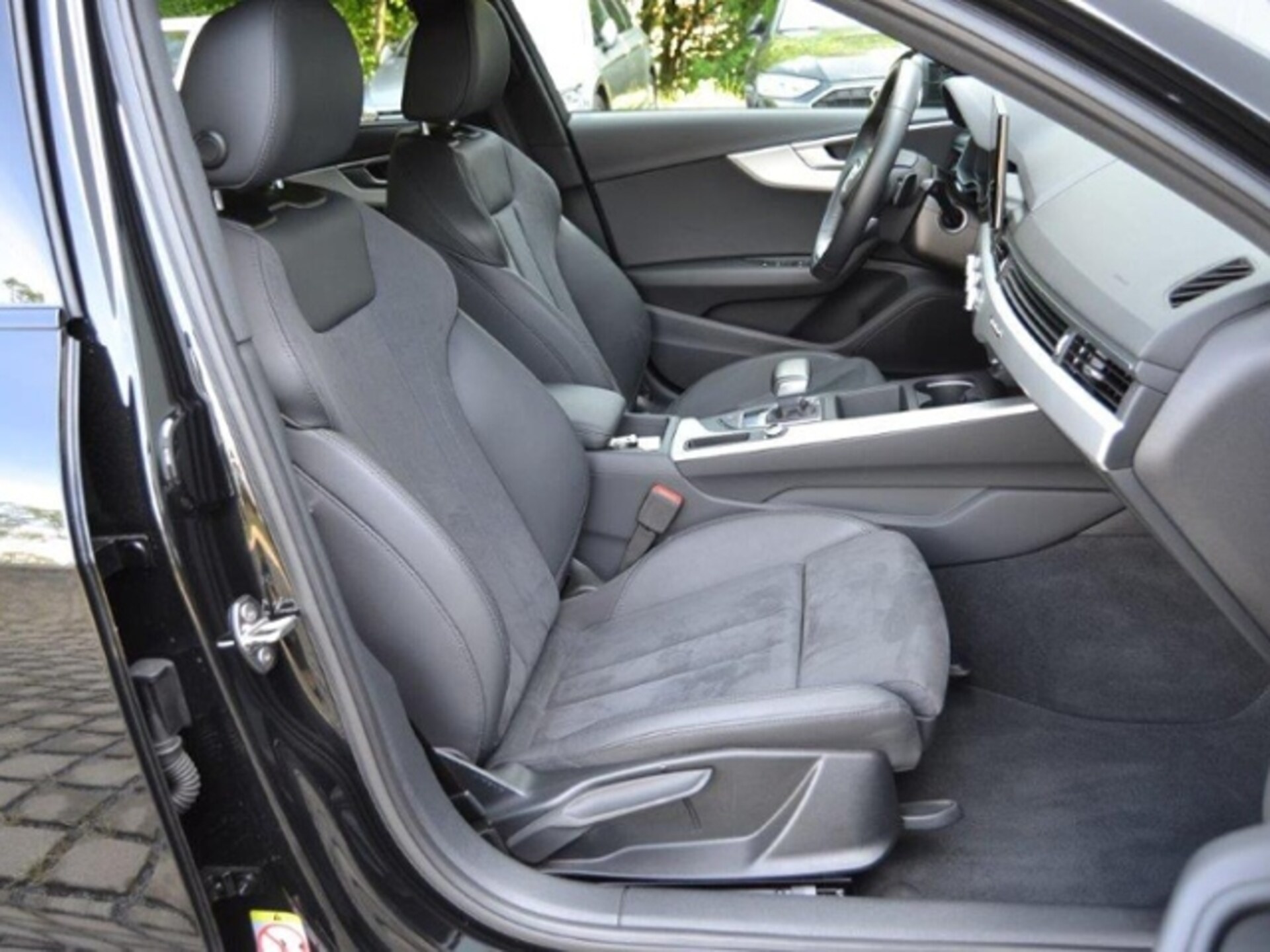 Audi A4 Avant S line