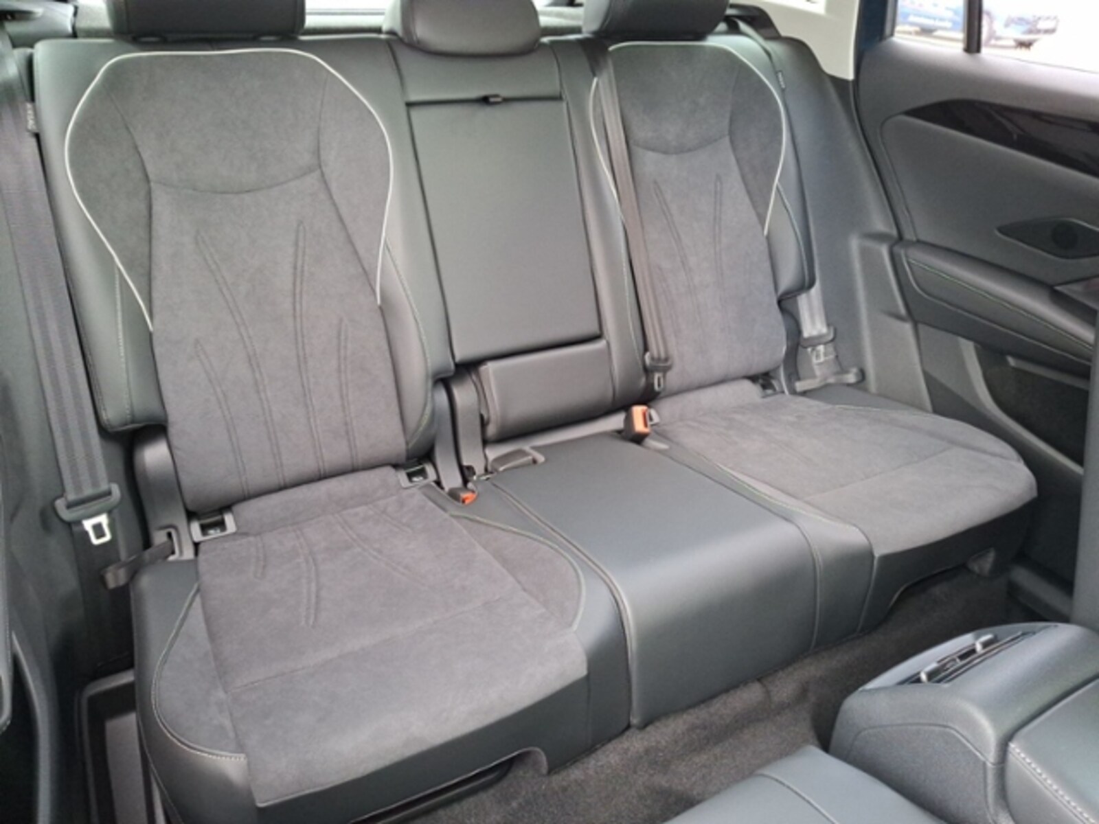 Volkswagen Tiguan – Bild 13