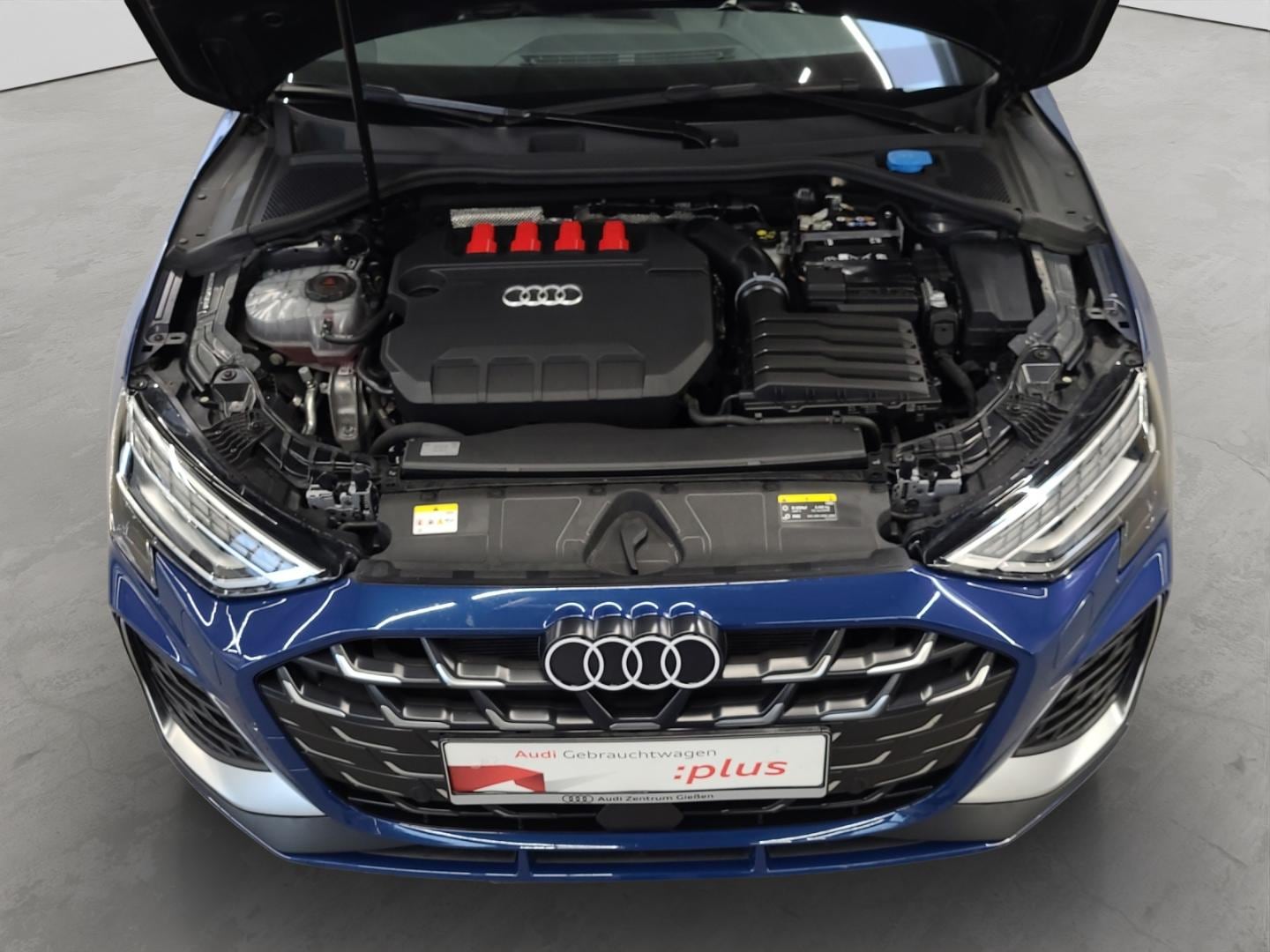 Bild über Audi S3 Limousine TFSI quattro S tronic - für weitere Informationen kontaktieren Sie den Audi Partner