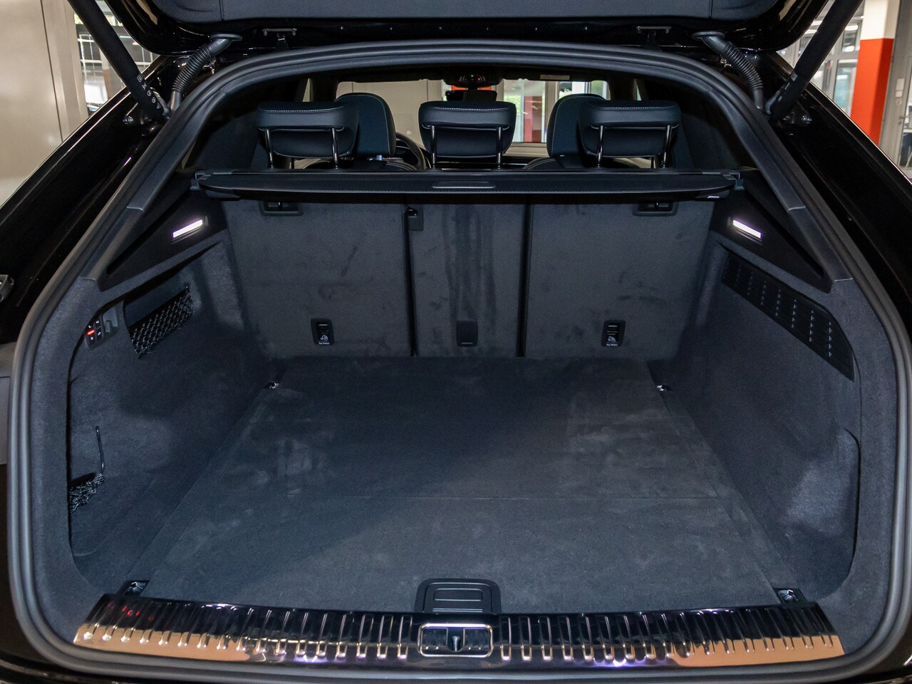 Image about Audi Q8 SUV 50 TDI quattro tiptronic