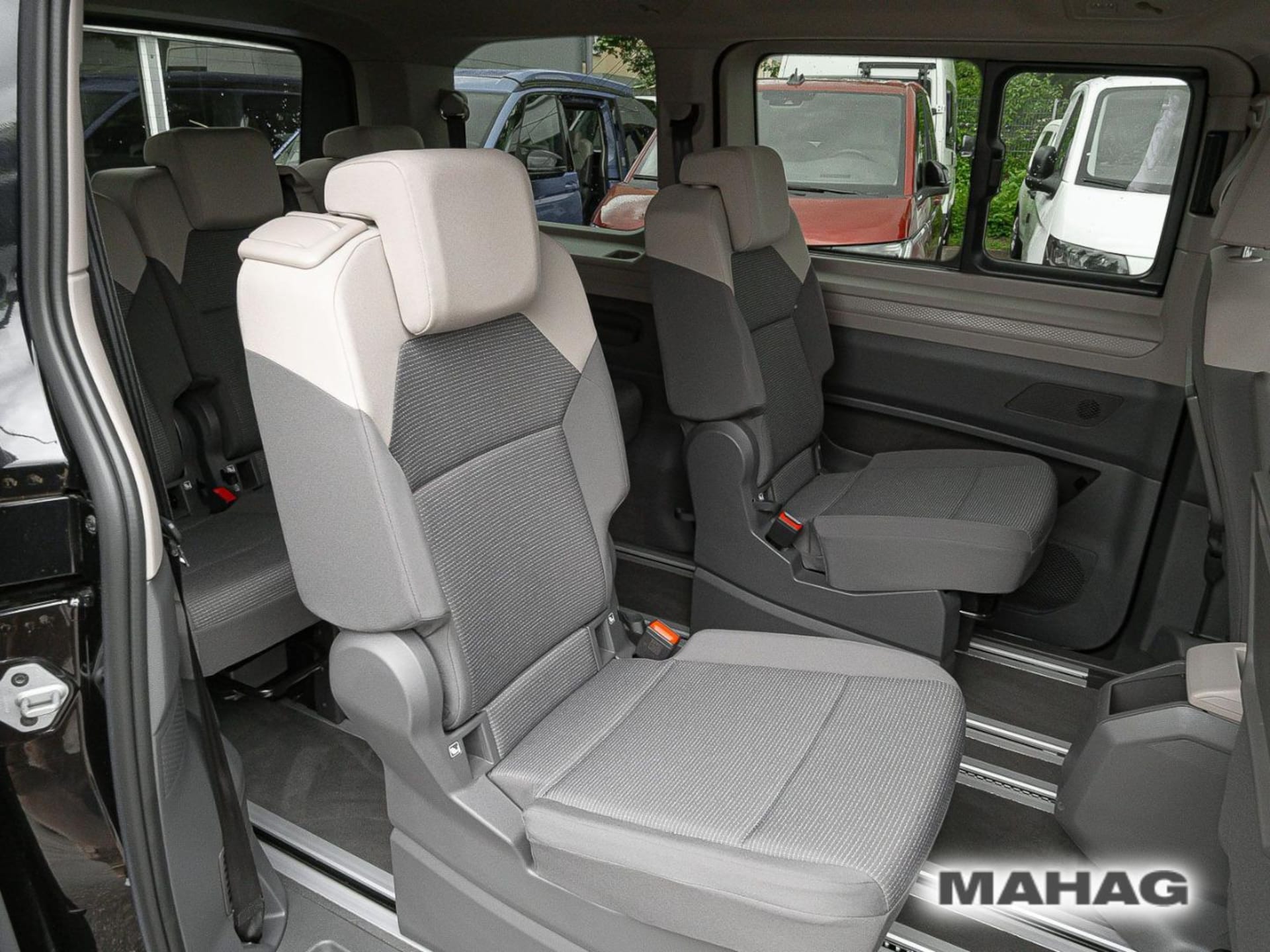 Volkswagen Multivan Basis-Modell