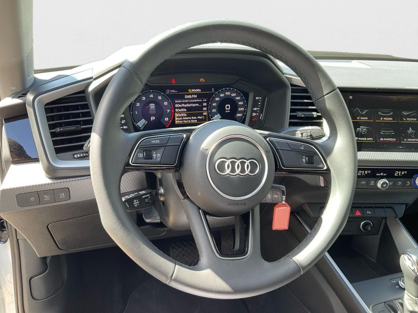 Bild über Audi A1 Sportback S line 25 TFSI S tronic - für weitere Informationen kontaktieren Sie den Audi Partner