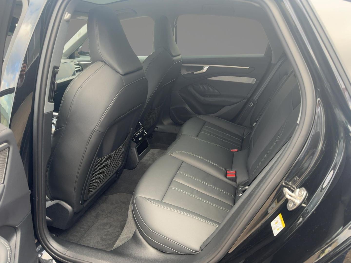 Bild über Audi A6 Limousine TDI quattro 150 kW S tronic - für weitere Informationen kontaktieren Sie den Audi Partner