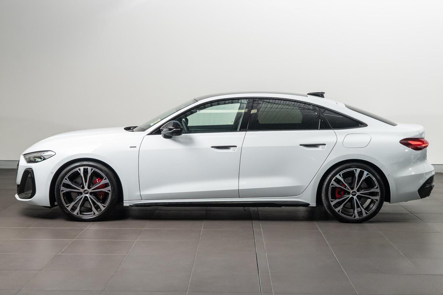 Image about Audi A5 Sedan TFSI e e-hybrid quattro 270 kW S tronic