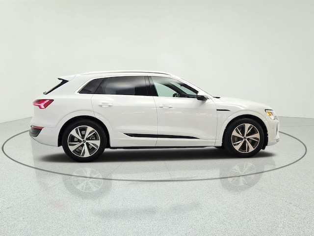 2024 Audi Q8 e-tron