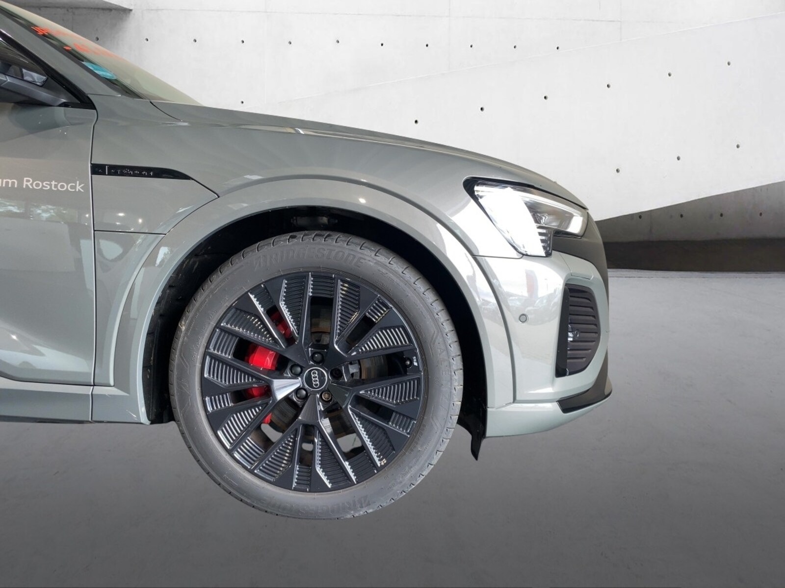 Audi Q8 Sportback e-tron – Bild 7