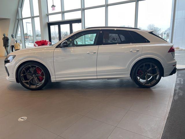 2026 Audi RS Q8 SUV performance
