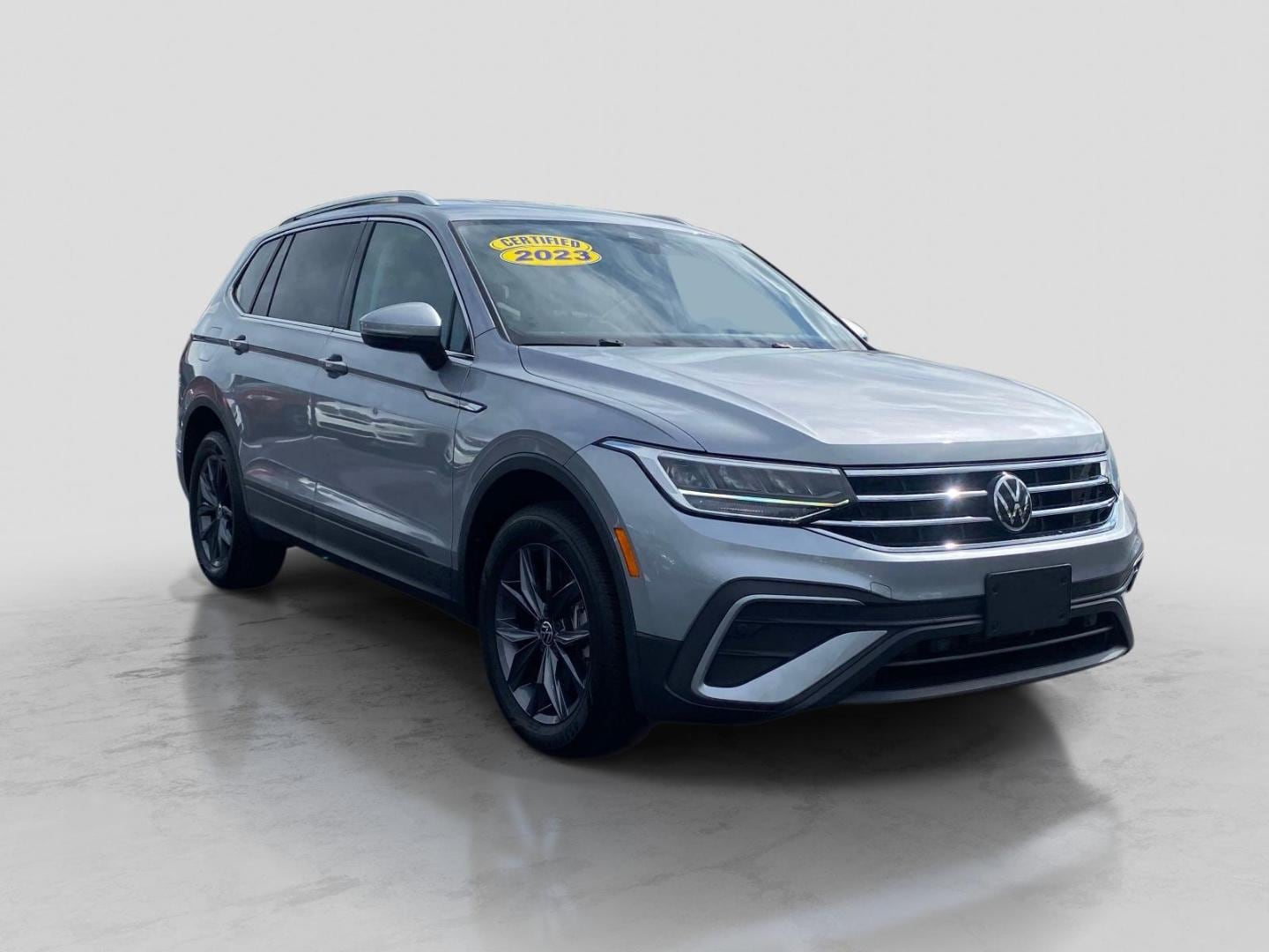 2023 Volkswagen Tiguan 2.0T SE 4Motion's photo