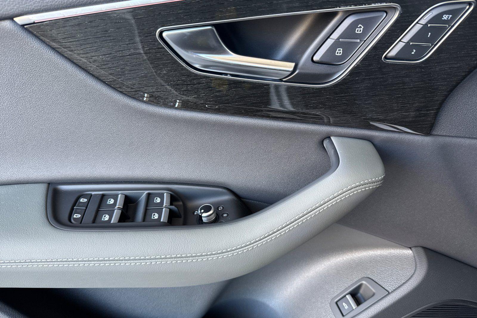 2025 Audi Q7 Premium Plus - Photo 10