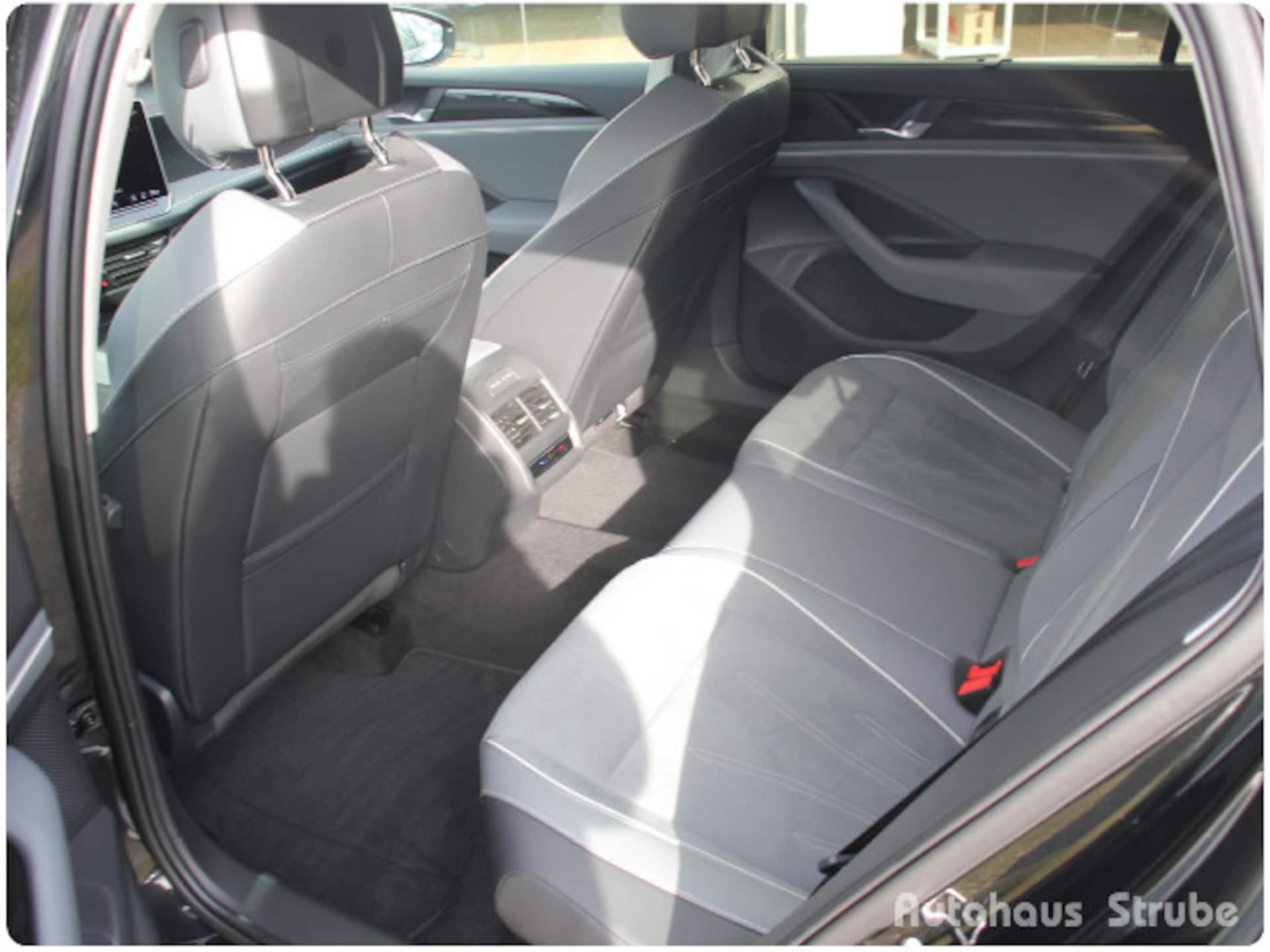 Volkswagen Passat Business