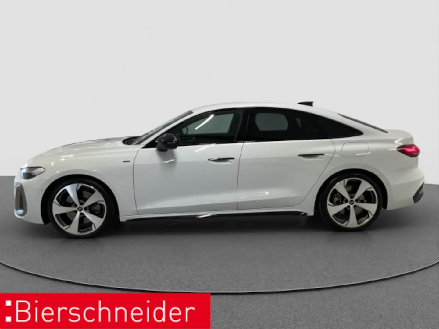 Bild über Audi A5 Limousine e-hybrid e-hybrid quattro 220 kW S tronic - für weitere Informationen kontaktieren Sie den Audi Partner