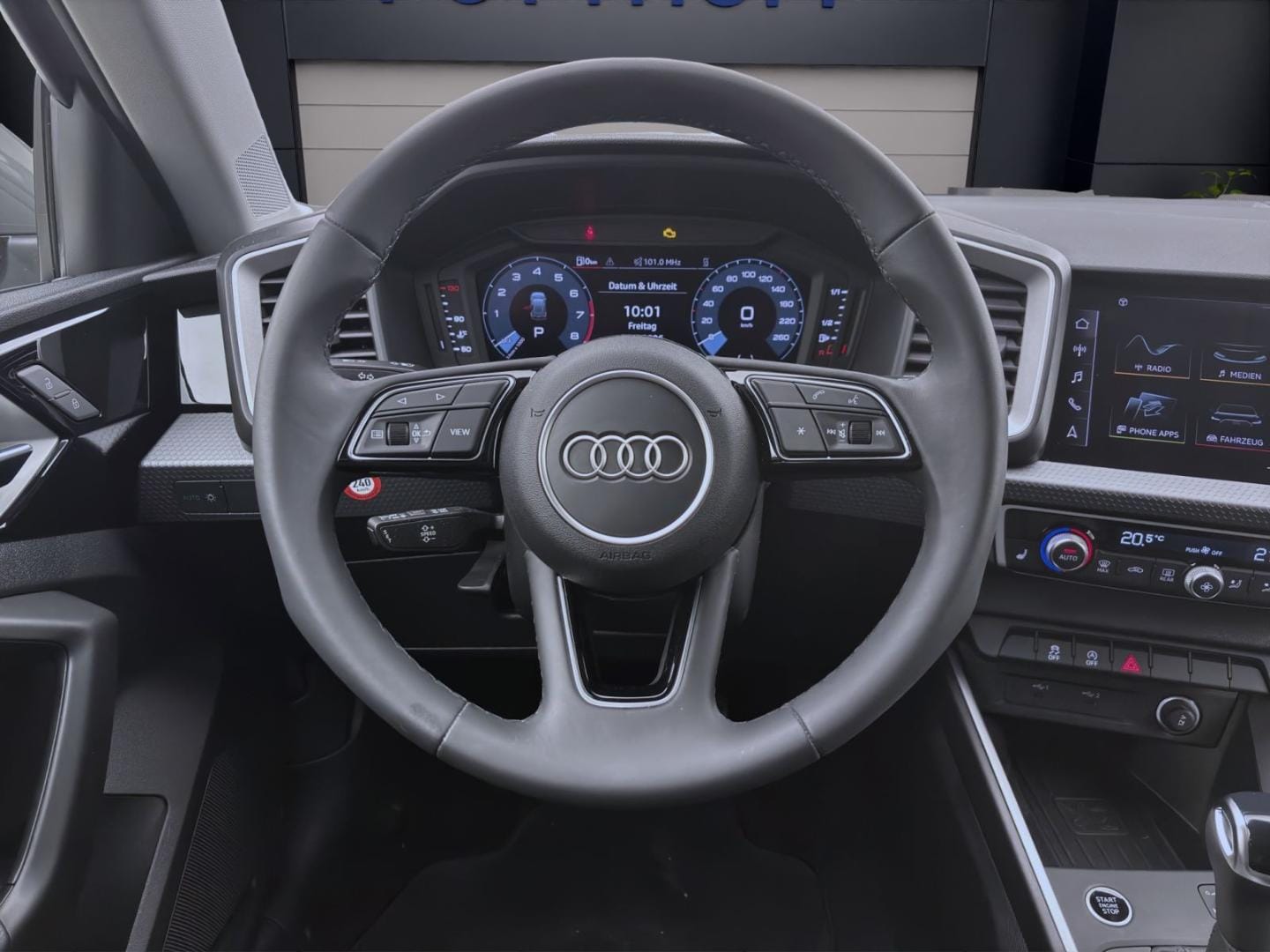 Bild über Audi A1 Sportback S line 25 TFSI S tronic - für weitere Informationen kontaktieren Sie den Audi Partner