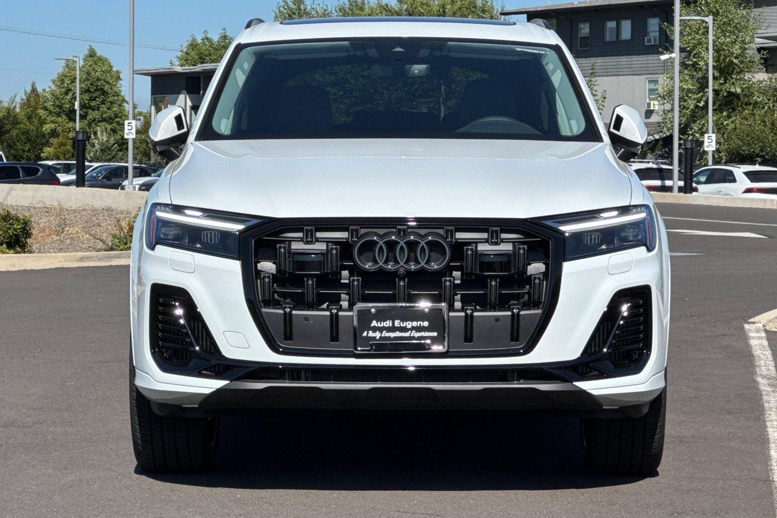 2025 Audi Q7 Premium Plus - Photo 8