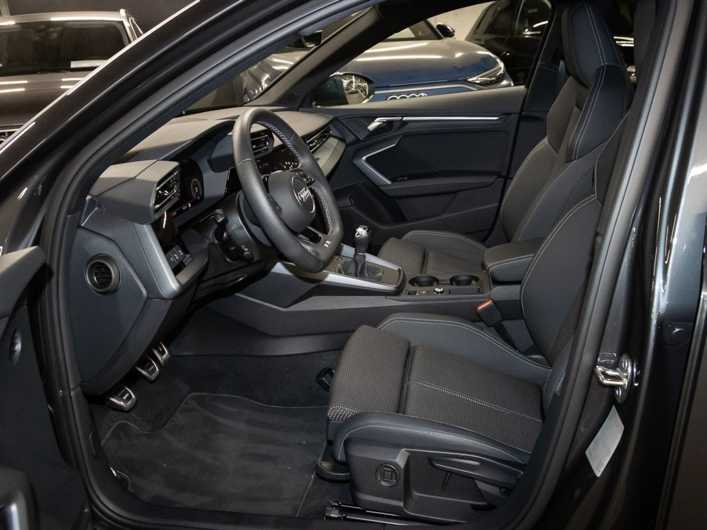 Bild über Audi A3 Sportback 30 TDI Schaltgetriebe - für weitere Informationen kontaktieren Sie den Audi Partner