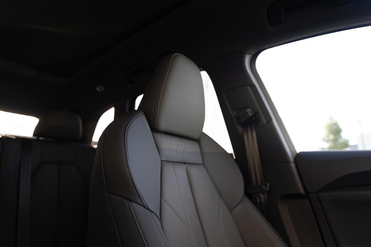 Image about Audi Q5 SUV e-hybrid quattro S tronic