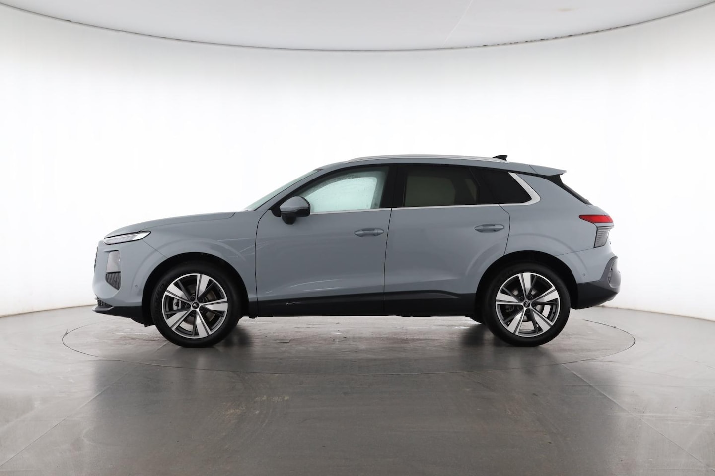 Bild über Audi Q3 SUV TDI 110 kW S tronic - für weitere Informationen kontaktieren Sie den Audi Partner