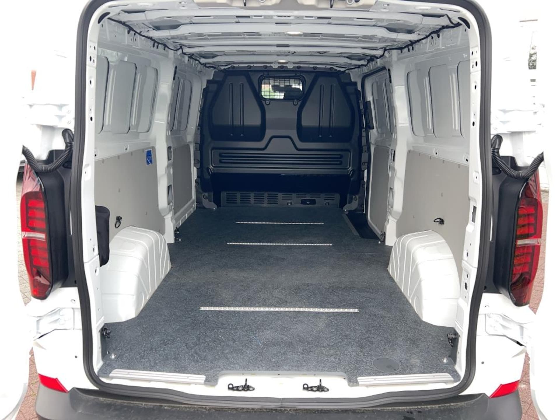 Volkswagen Transporter Kasten langer Radstand