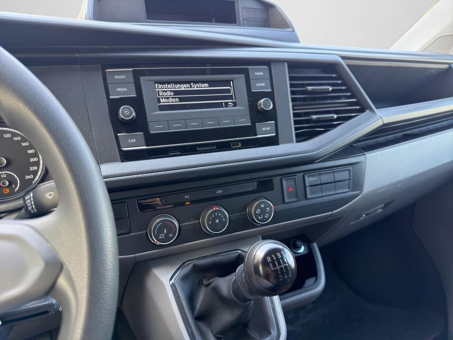 Volkswagen T6.1 Transporter Kasten langer Radstand