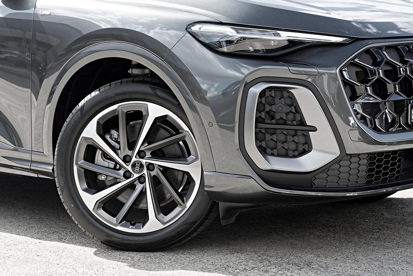 Image about Audi Q5 Sportback TDI quattro 150 kW sport
