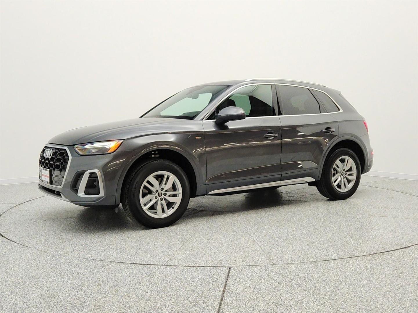 2022 Audi Q5 45 Premium's photo