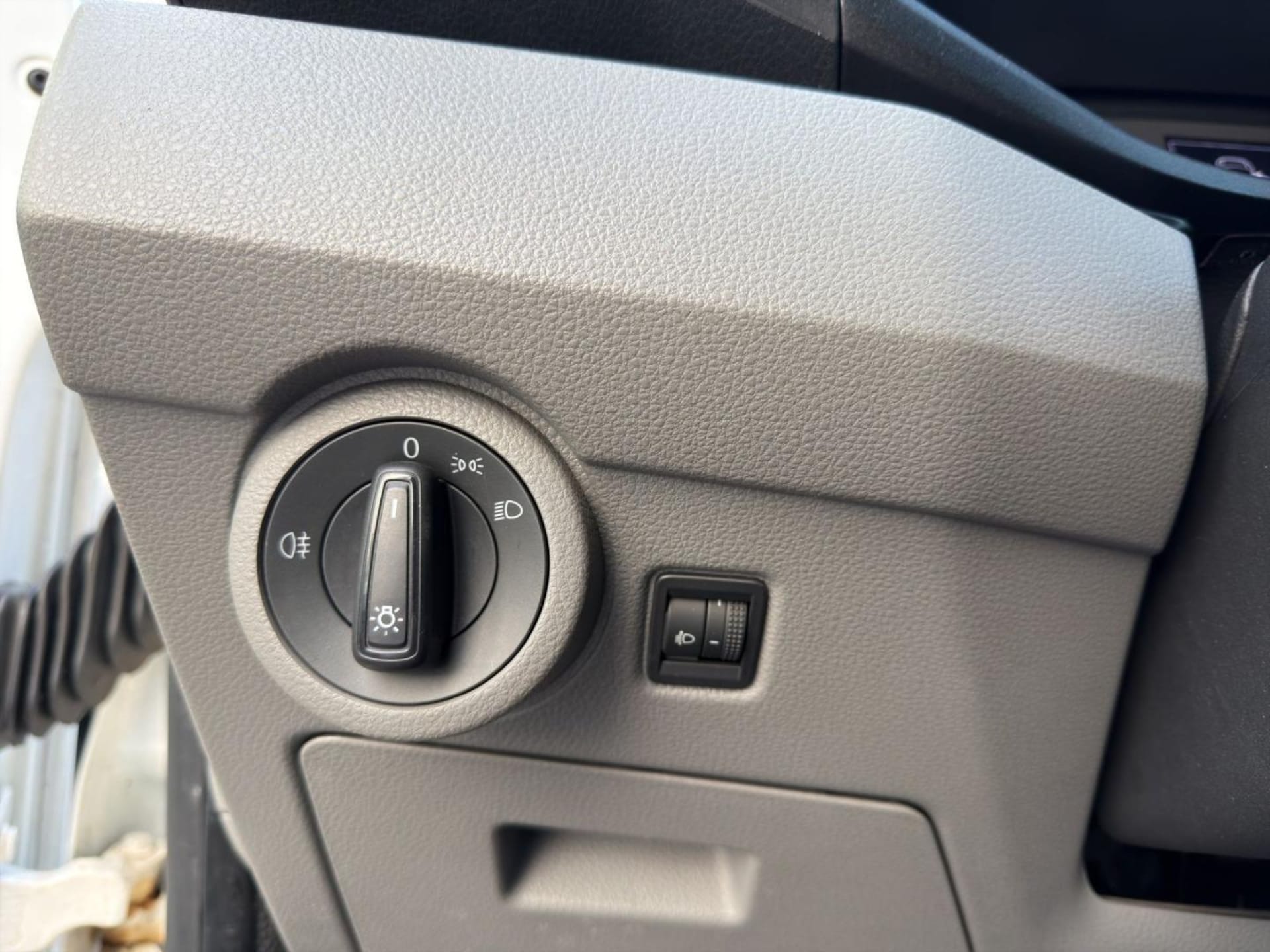 Volkswagen T6.1 Transporter Kasten langer Radstand