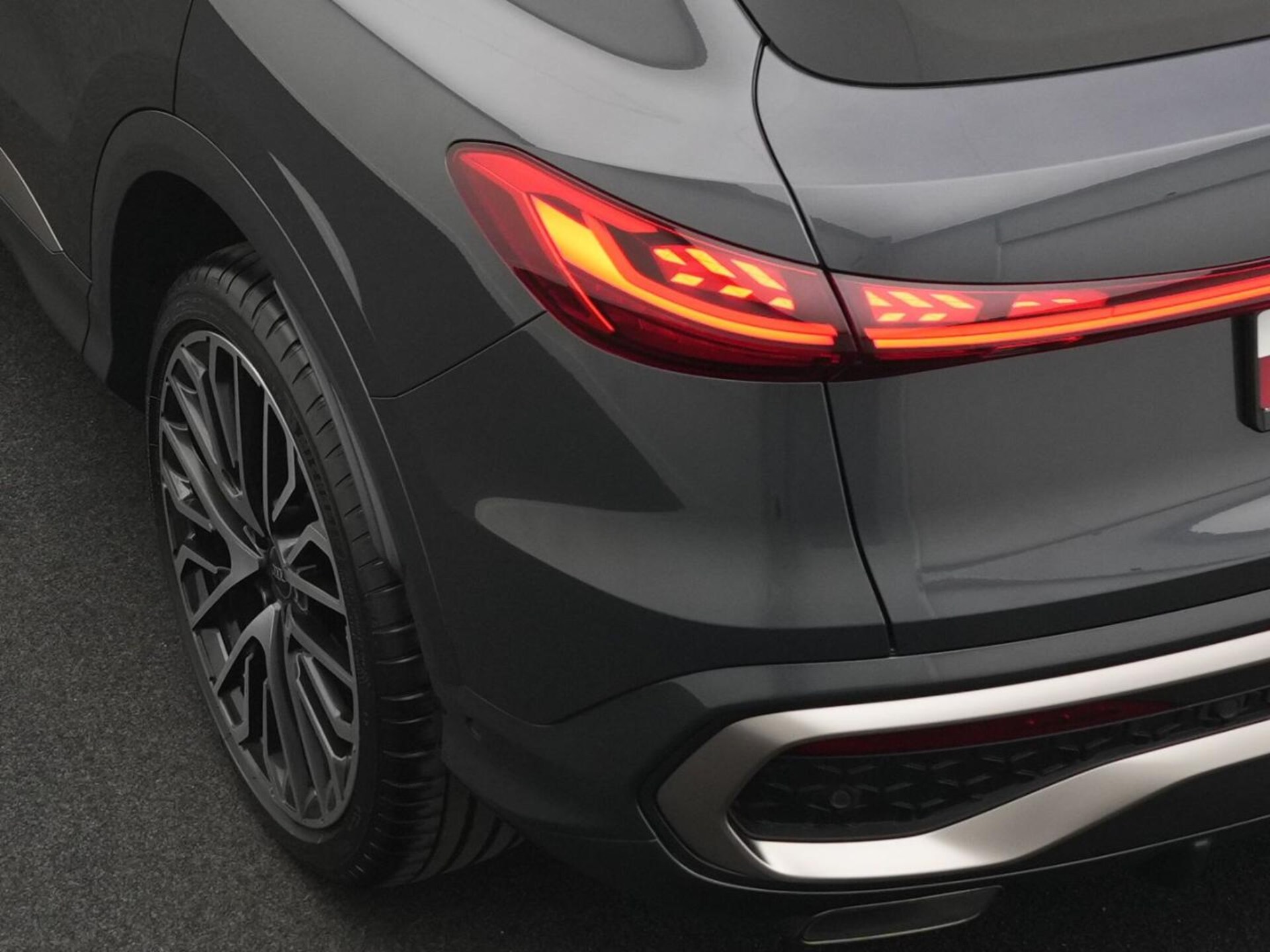 Audi Q5 Sportback edition one