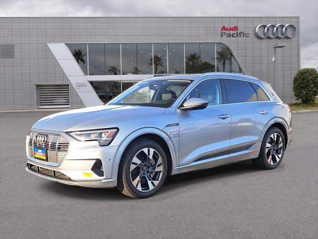 2022 Audi e-tron Premium Plus