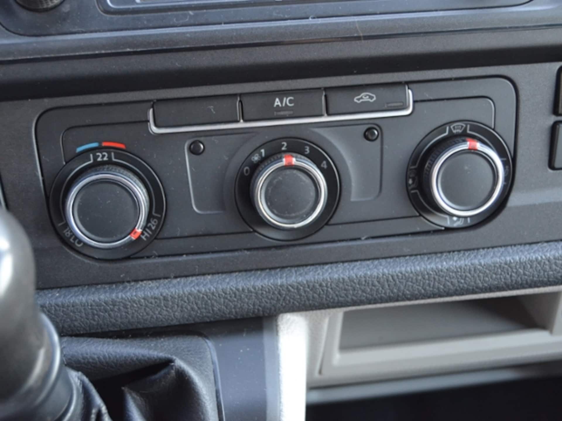 Volkswagen T6 Transporter Kasten kurzer Radstand