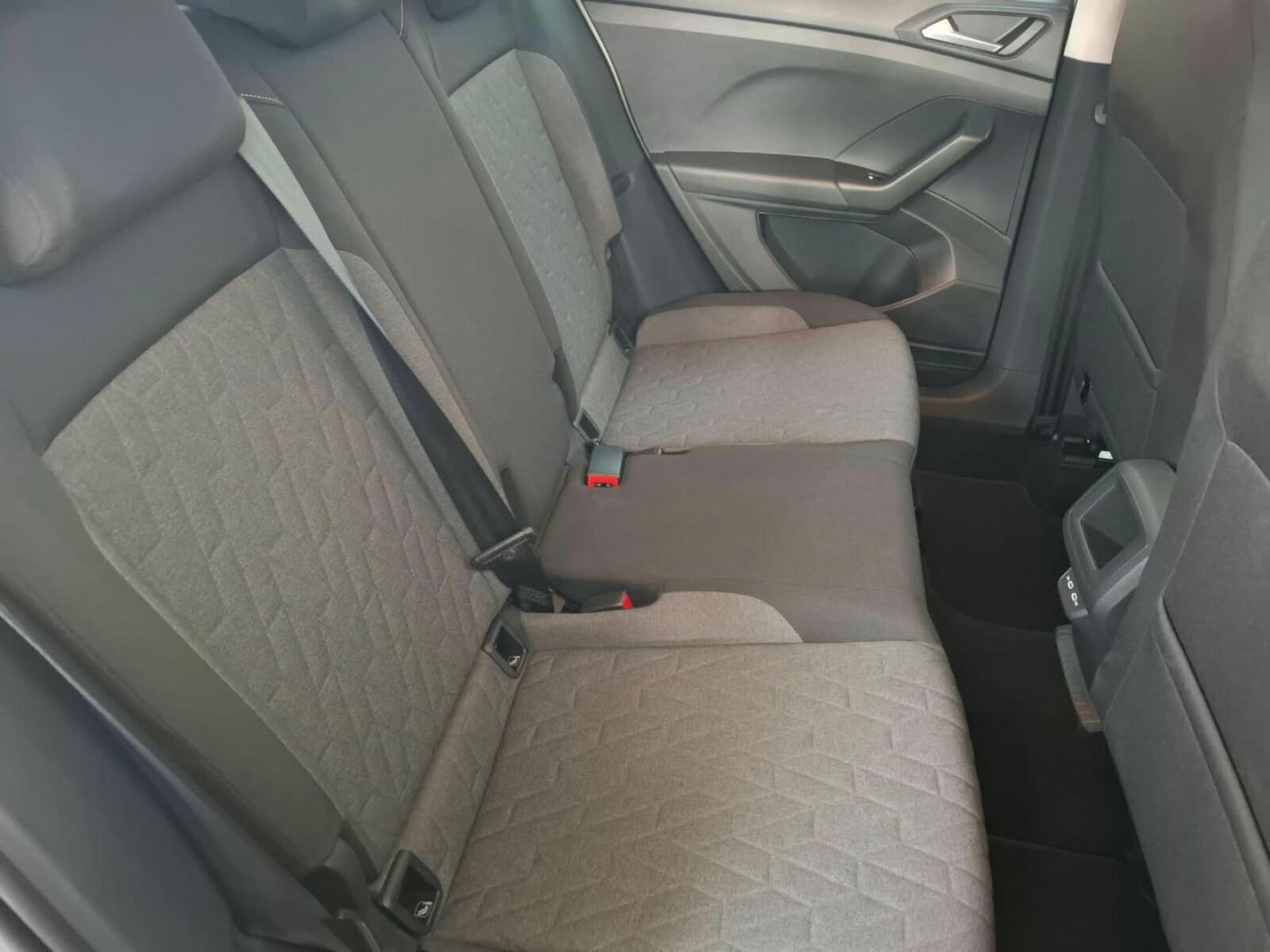 Volkswagen T-Cross – Bild 11