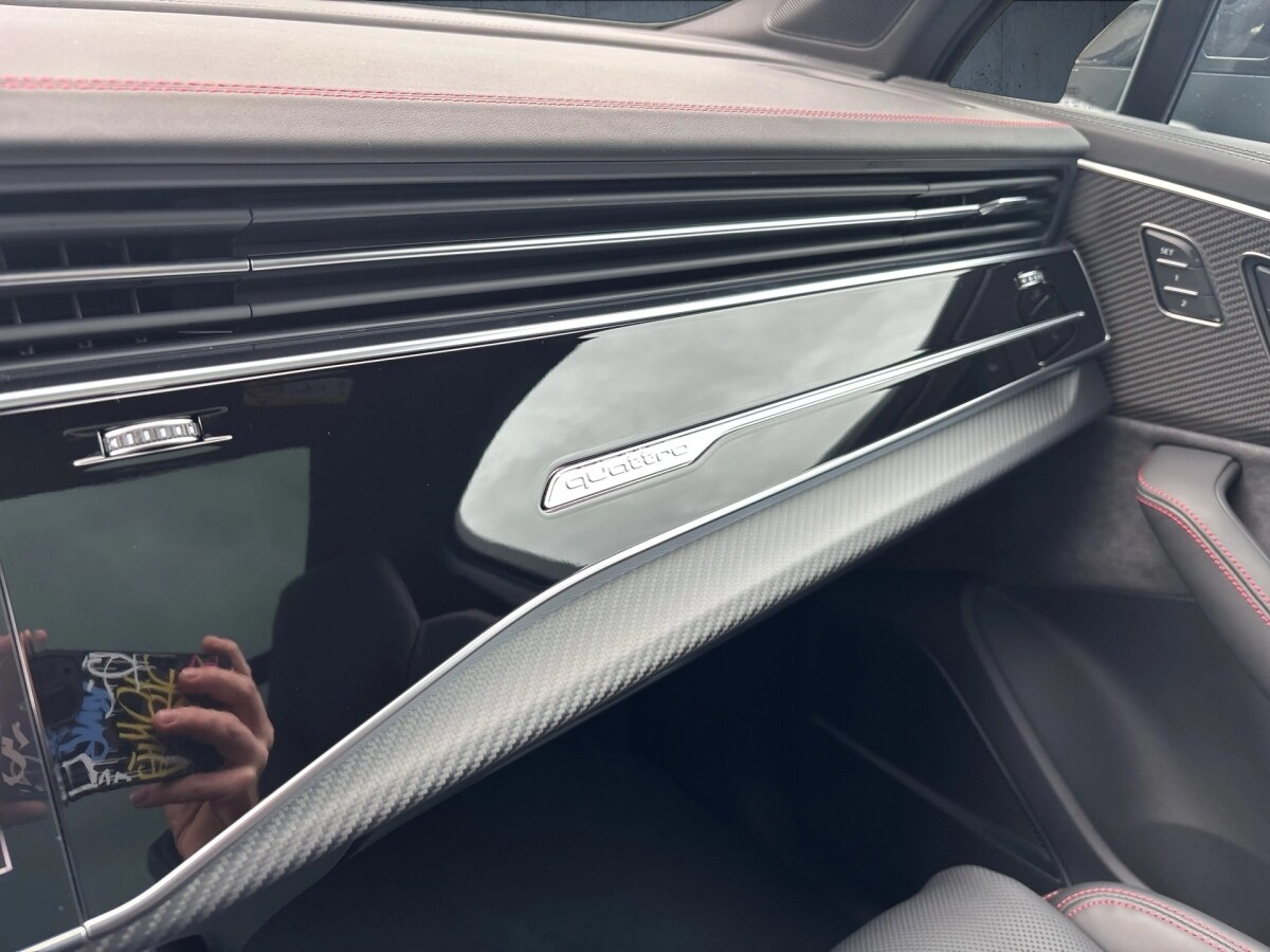Image about Audi Q7 SUV TFSI e S line 60 TFSI e quattro tiptronic