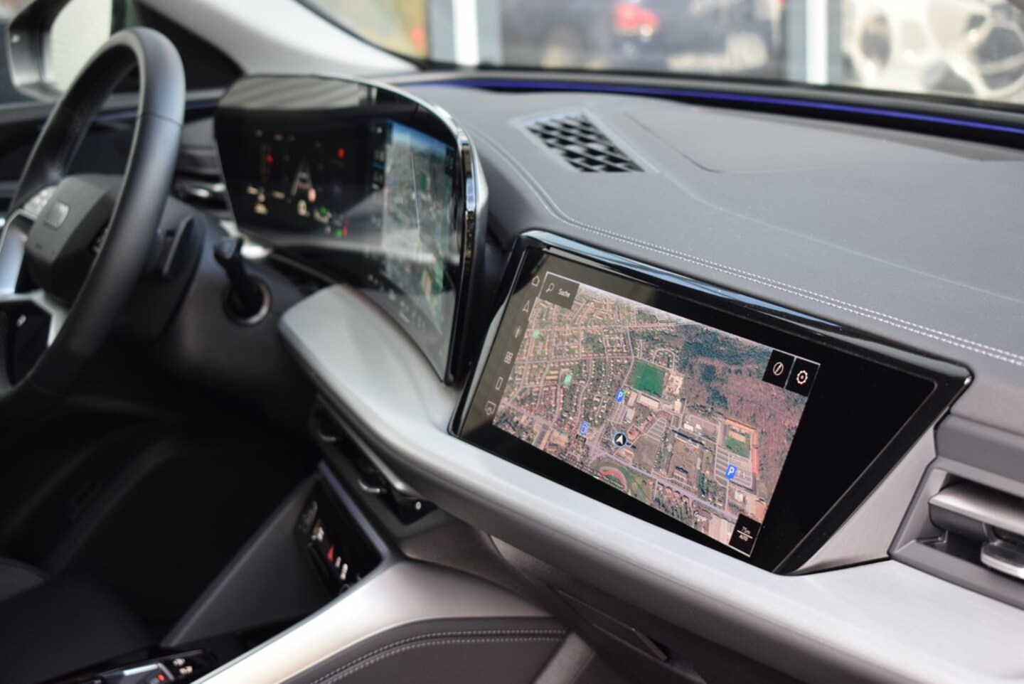 Bild über Audi Q5 SUV TDI quattro 150 kW S tronic - für weitere Informationen kontaktieren Sie den Audi Partner