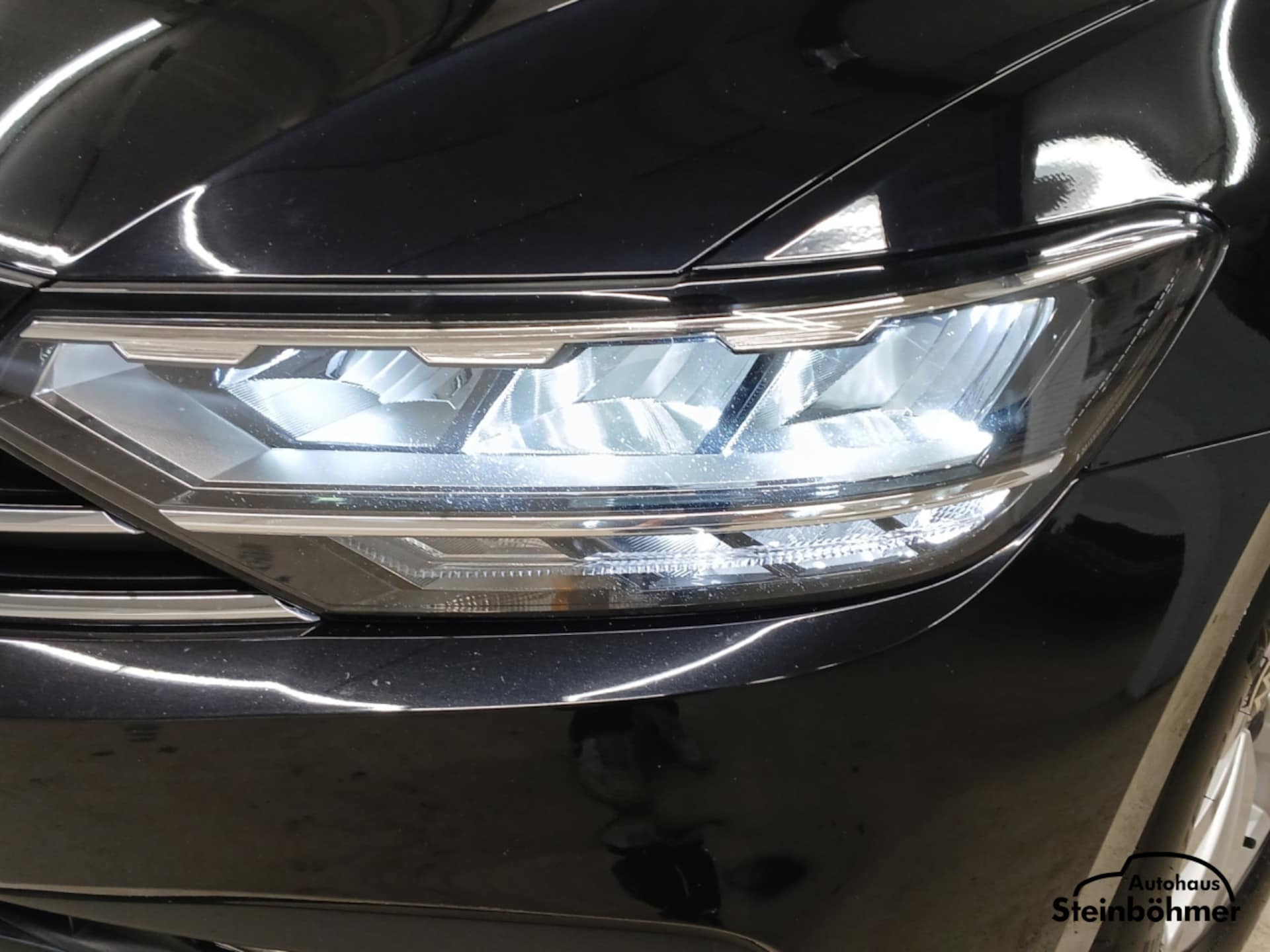 Volkswagen Passat Variant Basis-Modell