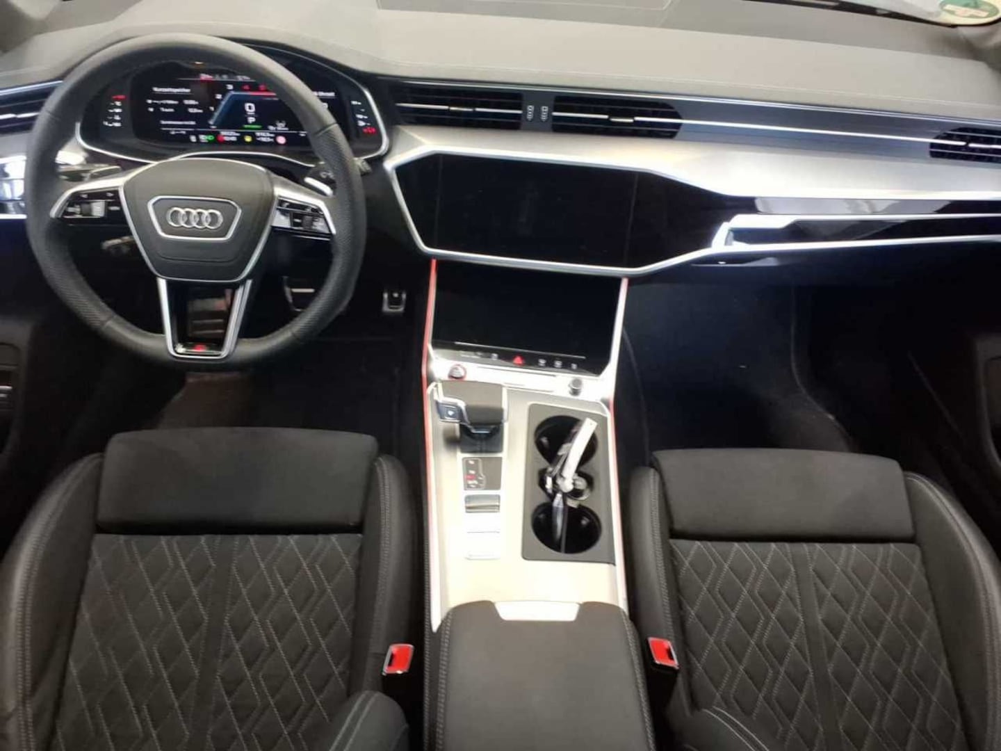 Bild über Audi S6 Avant TDI quattro tiptronic - für weitere Informationen kontaktieren Sie den Audi Partner